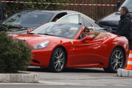 Ashton Kutcher with his car, Ferrari California.